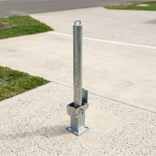 745mm removable bollard with integral lock – galvanised steel