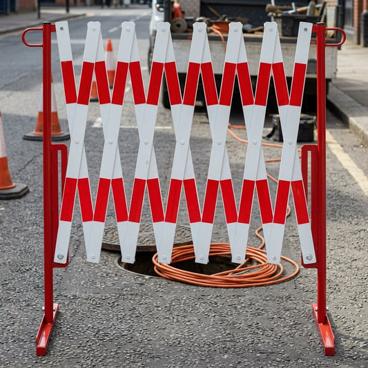1000mm Heavy Duty Trellis Barrier with Reflective Strips